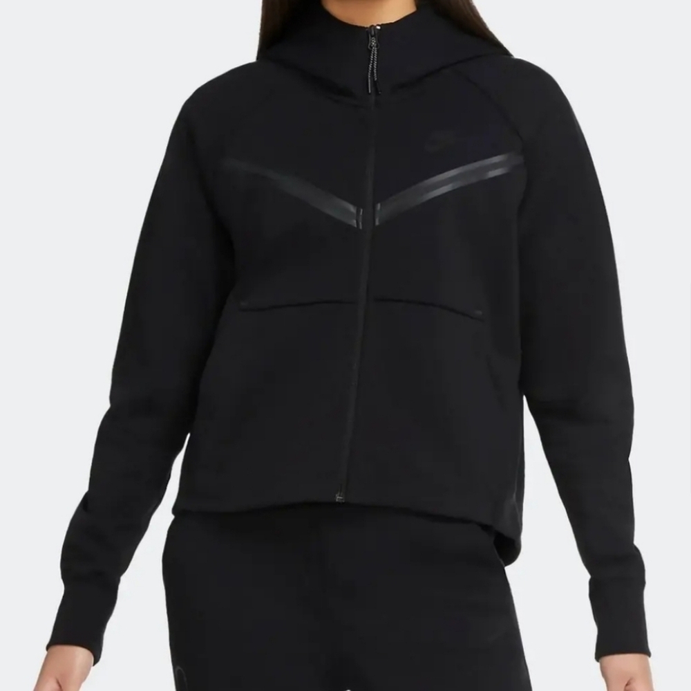 NIKE Women's Tech Fleece Black Full-Zip Windrunner Hoodie 2X